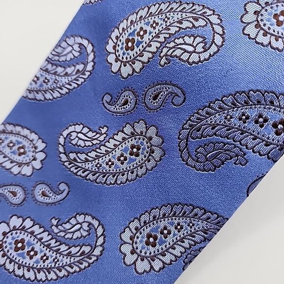 XMI 325 Series Blue Paisley Silk Necktie - Made in USA - Like New - Picture 2 of 4